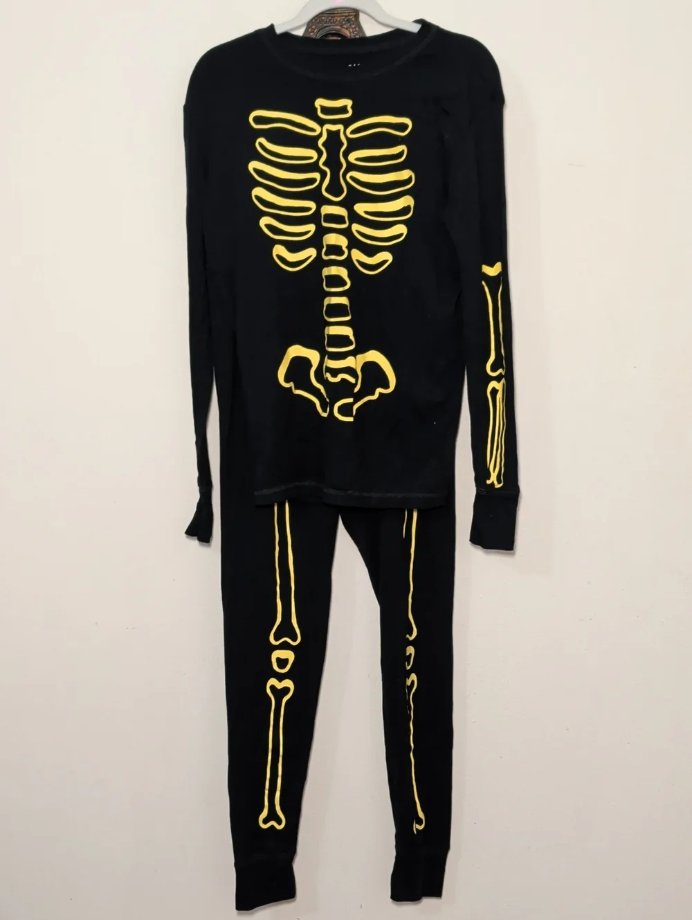 Gap Kids Glow in the Dark Skeleton Pajama Set Black Yellow Halloween Size 14